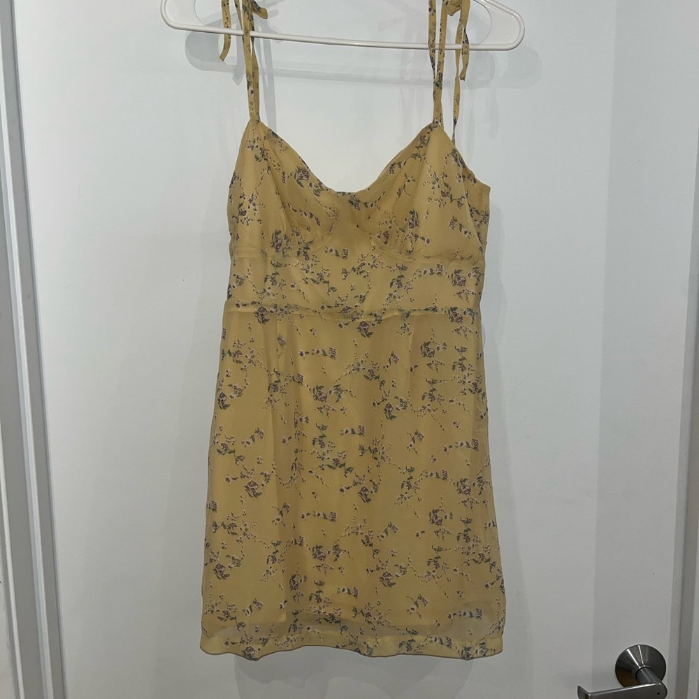 Princess Polly Yellow Dress size 6